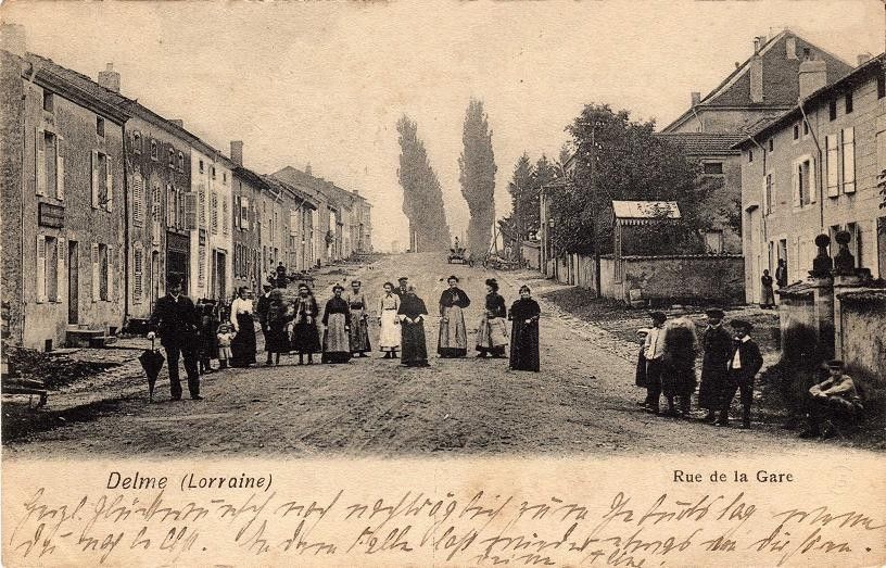 Delme : carte postale ancienne en préparation
